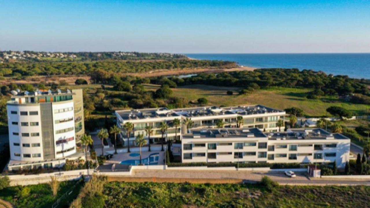 Apartamentos Cavalo Preto Beach Resort Quarteira Buitenkant foto